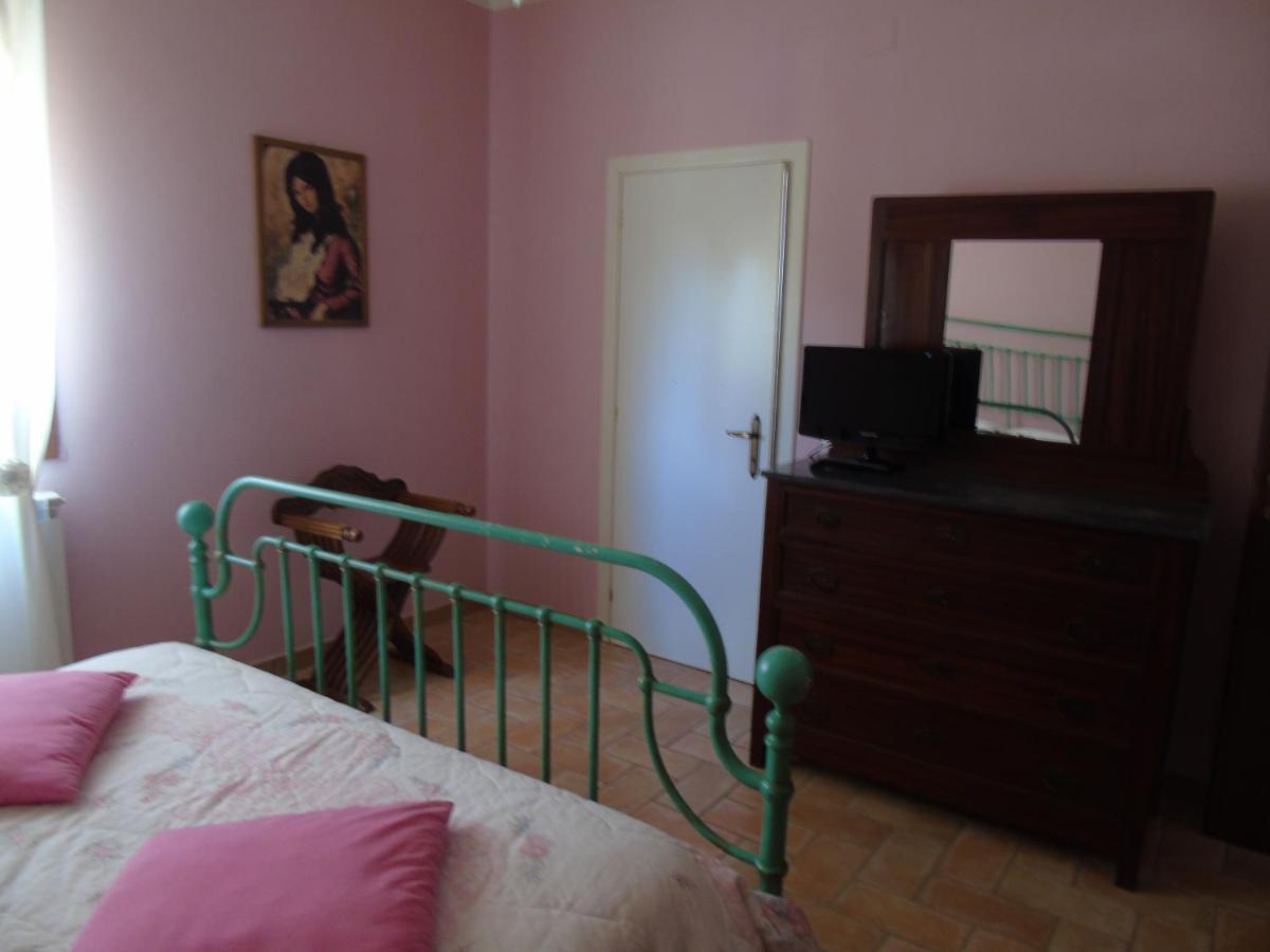Agriturismo Camera Rosa 托迪 外观 照片