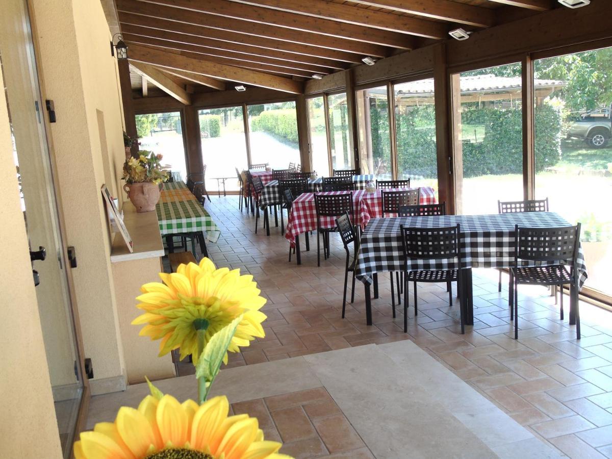 Agriturismo Camera Rosa 托迪 外观 照片